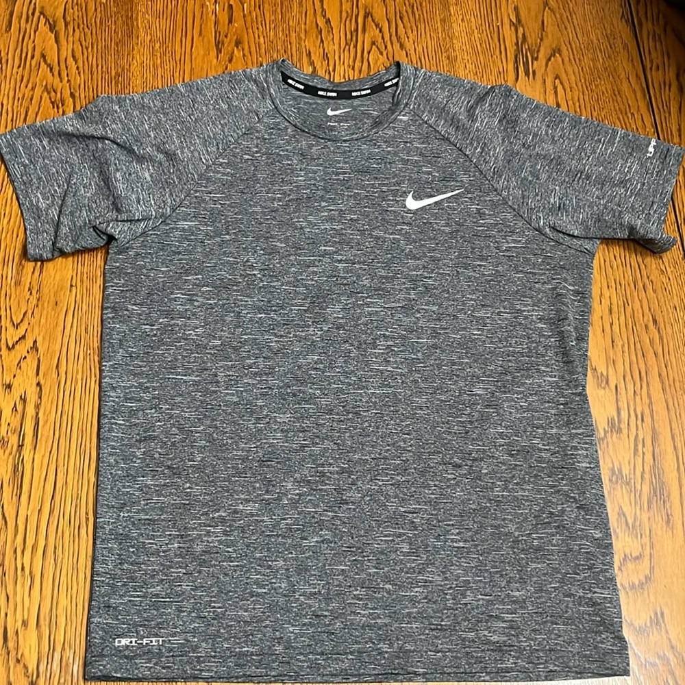 Nike swim men’s size small shirt